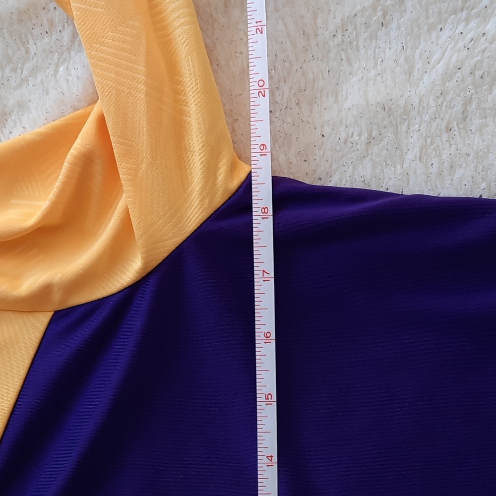 Minnesota Vikings top - Picture 11 of 13